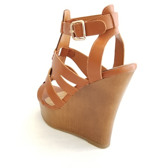Tan wedges - Picture 2 of 4